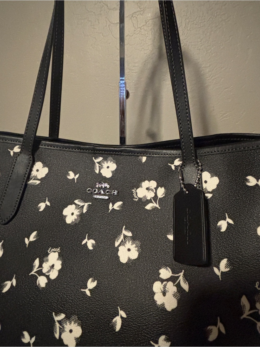 Coach City Tote Bag Black White Floral Print! NEW - Picture 2 of 7